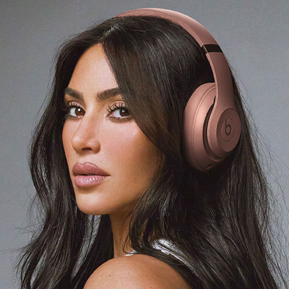 Беспроводные наушники Beats Studio Pro Kim Special Edition, светло-коричневый