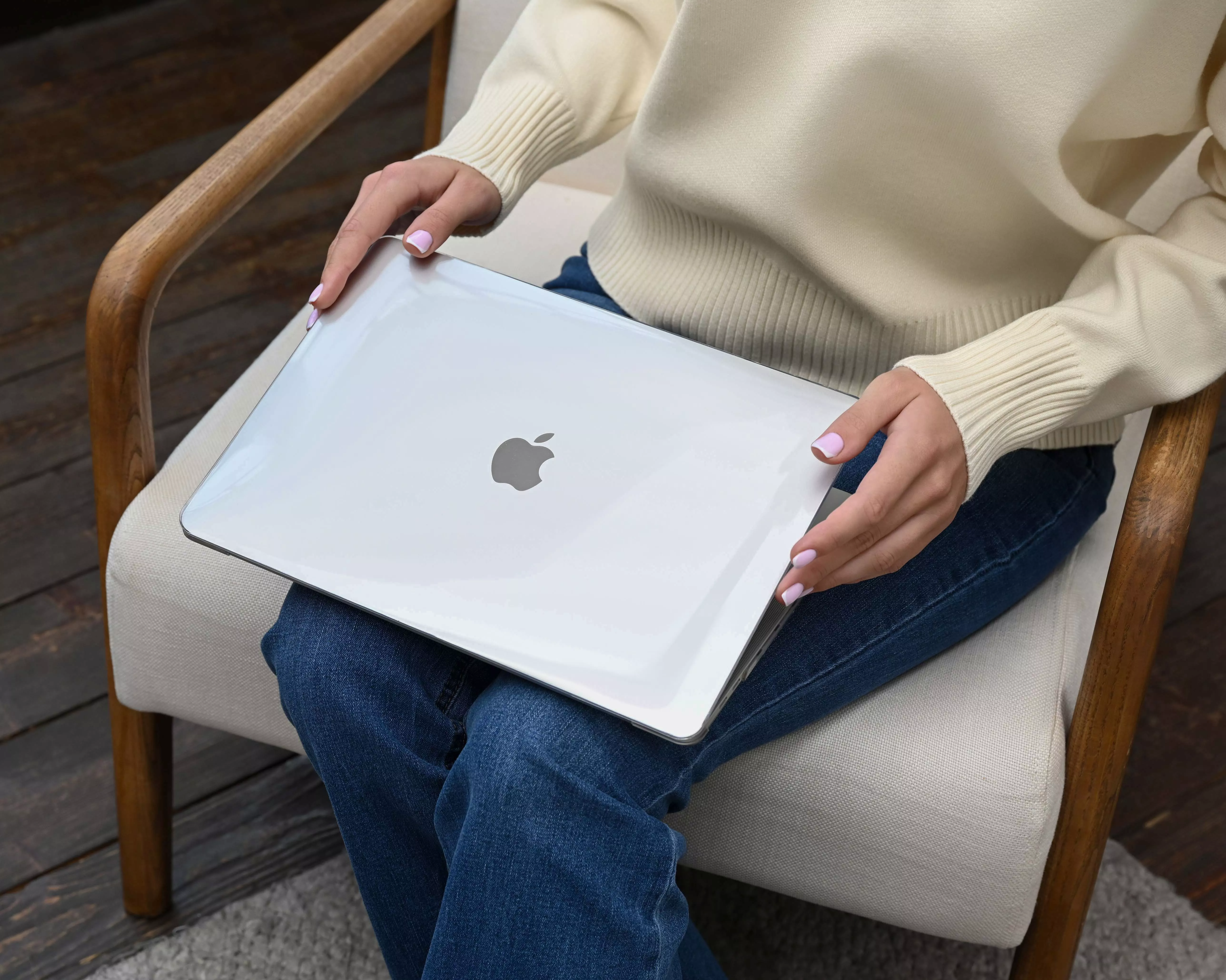 Защитный чехол uBear Vision Case для MacBook Pro 16