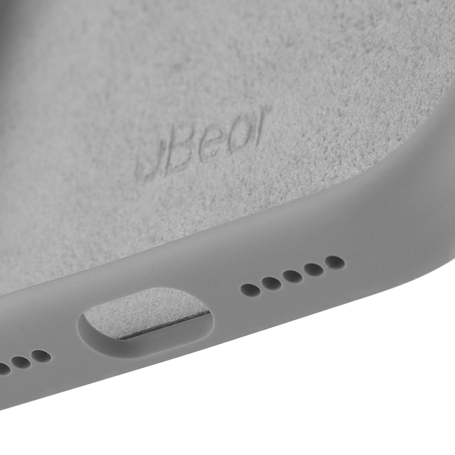 Фото Чехол защитный uBear Touch Mag Case для iPhone 17 Pro, MagSafe, светло-серый На фото изображено Чехол защитный uBear Touch Mag Case для iPhone 17 Pro, MagSafe, светло-серый