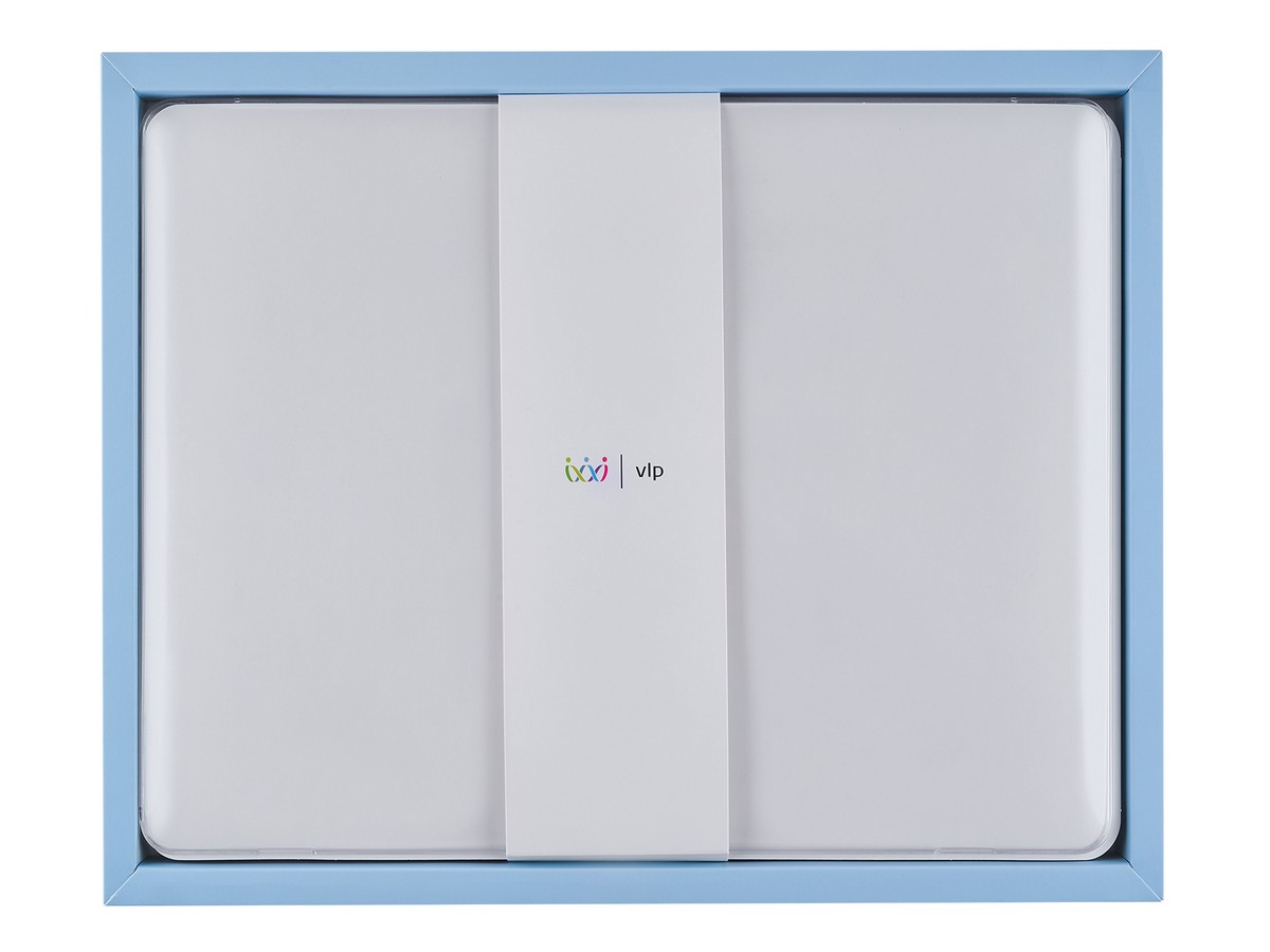 Чехол защитный "vlp" Plastic Case для MacBook Pro 16'' 2019-2020, прозрачный