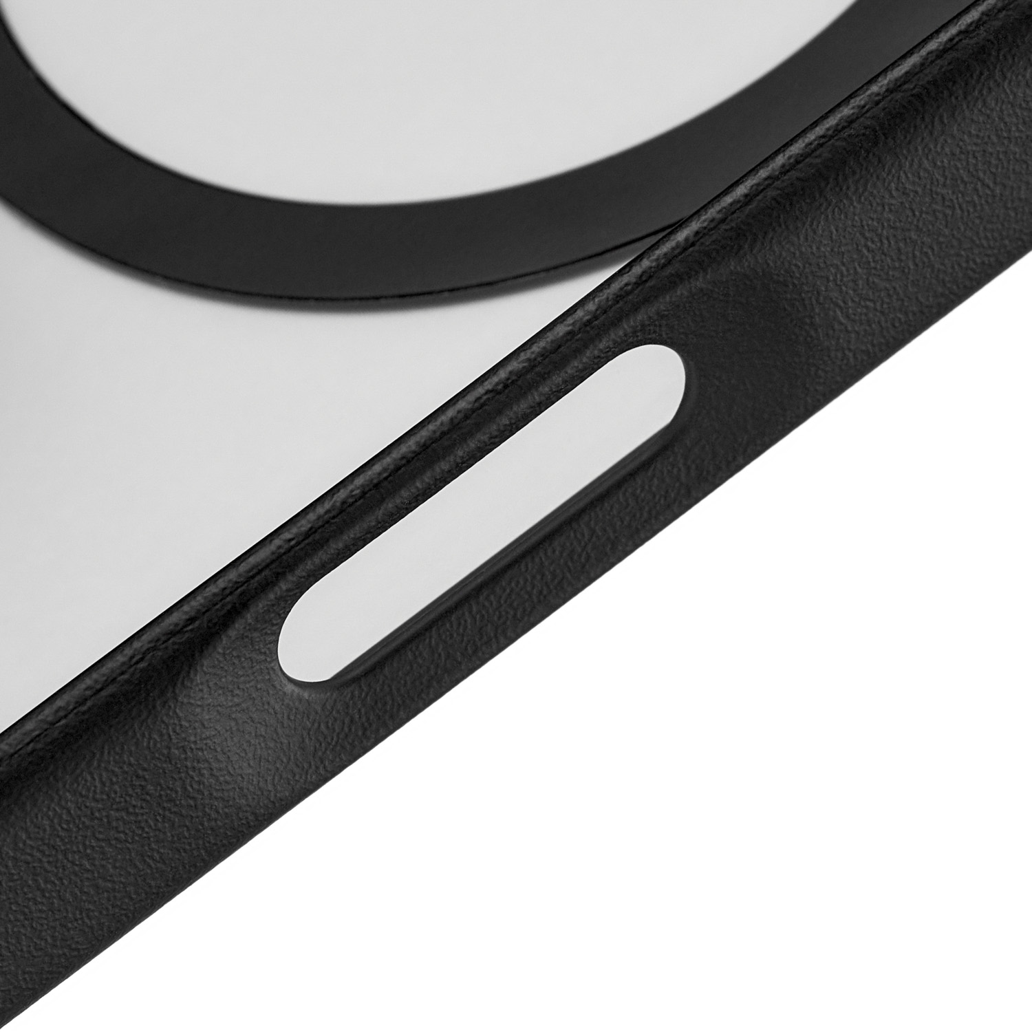 На фото изображено Чехол защитный uBear Cloud Mag Case для iPhone 17 Pro Max, MagSafe, черный